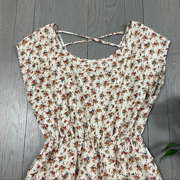 Body Central Floral Print Cap Sleeve Mini Dress - Picture 3 of 6